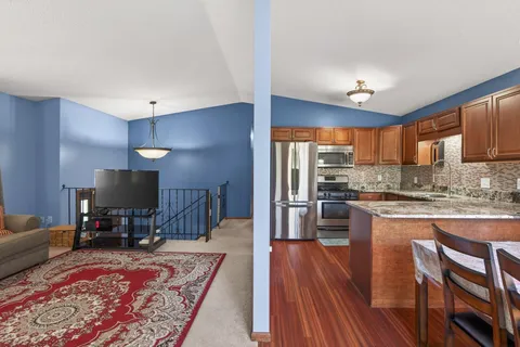 $269,900 | 929 94th Avenue Northeast, Blaine, MN 55434