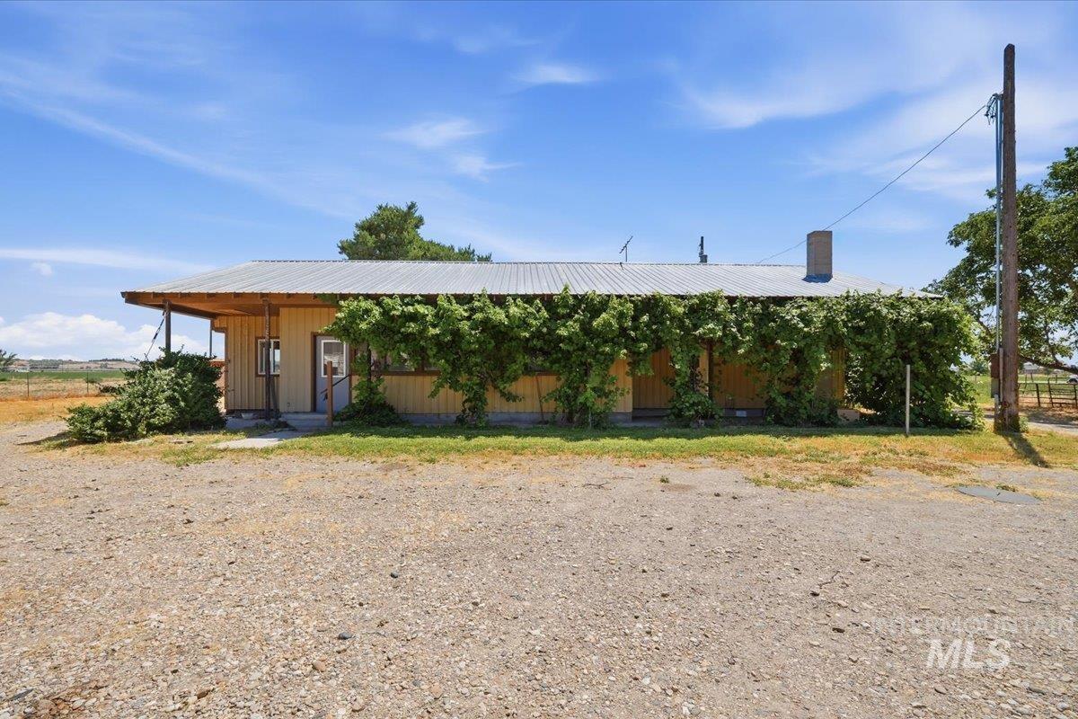 18177 Batt Corner Road Wilder, ID 83676 - Photo 2 of 30
