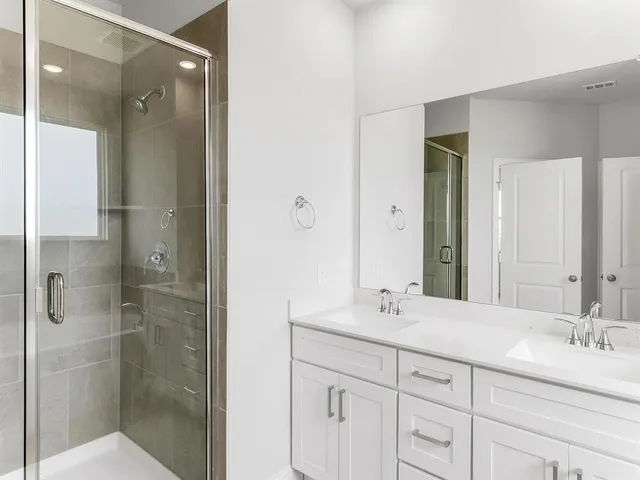 $2,700 | 427 Magellan Road, Seagoville, TX 75159