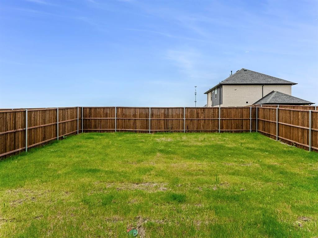 427 Magellan Road Seagoville, TX 75159 - Photo 5 of 25 a view of outdoor space with backyard