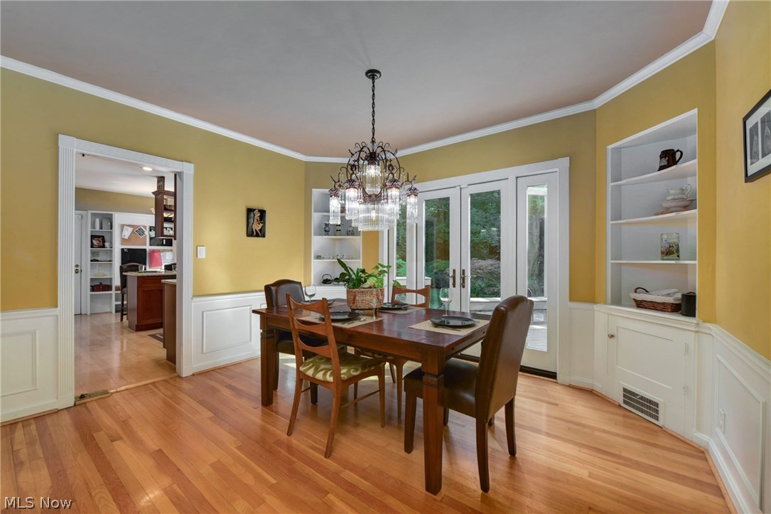 14381 Onaway Road Cleveland, OH 44120 - Photo 5 of 34