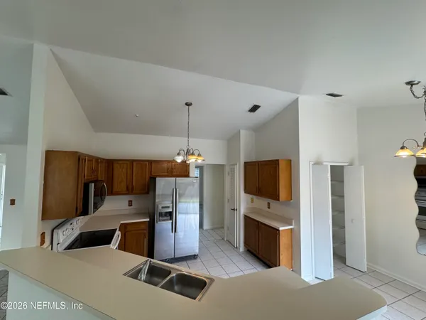 $2,200 | 3915 Station Court South, Jacksonville, FL 32246