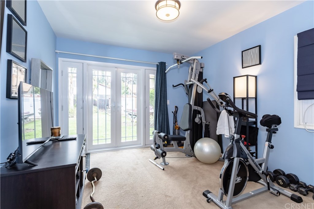 6660 Amigo Avenue Reseda, CA 91335 - Photo 11 of 39