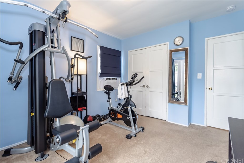 6660 Amigo Avenue Reseda, CA 91335 - Photo 12 of 39