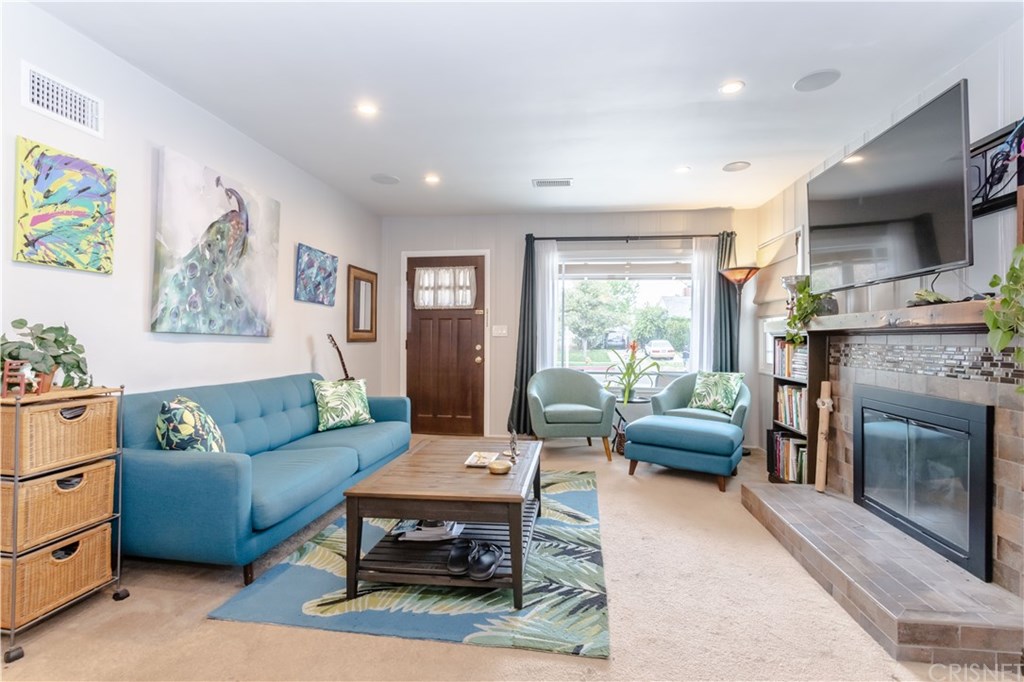 6660 Amigo Avenue Reseda, CA 91335 - Photo 3 of 39