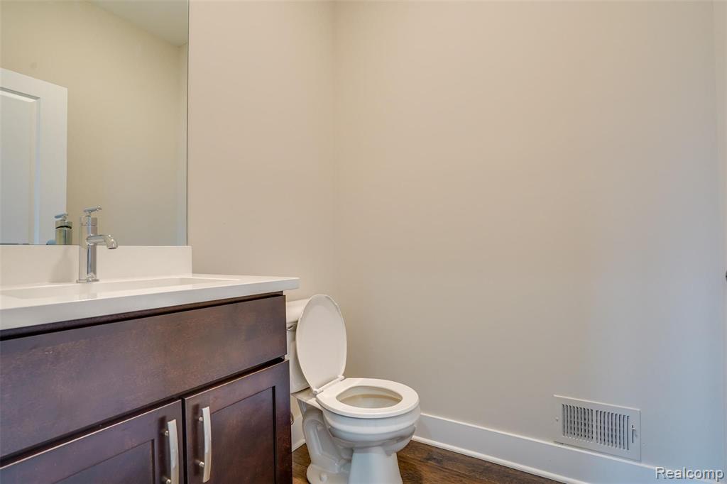 2909 East Square Lake Road, Unit 6 Troy, MI 48085 - Photo 7 of 15