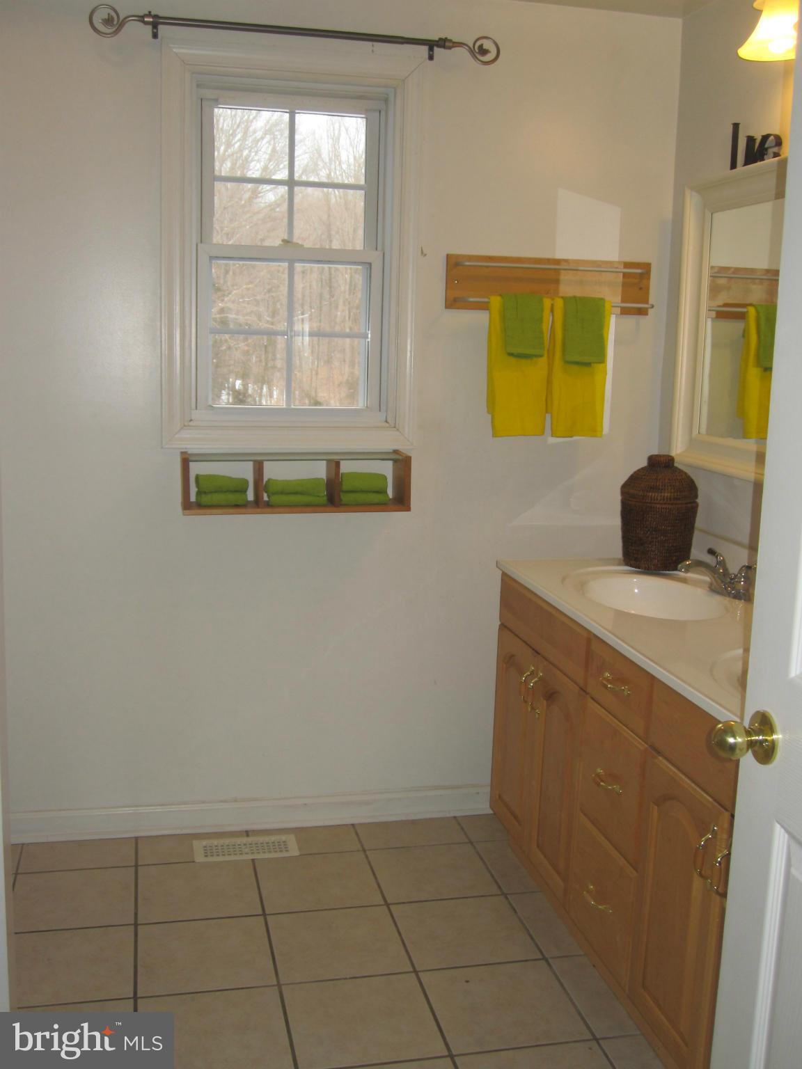 401 Prospect Mill Road Bel Air, MD 21015 - Photo 11 of 26 Main floor Bath