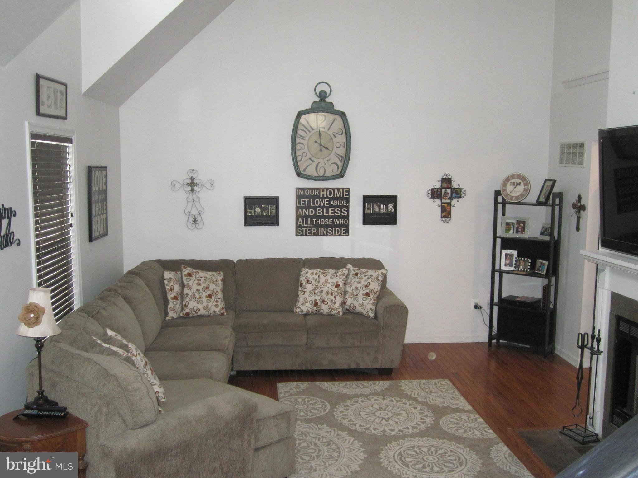 401 Prospect Mill Road Bel Air, MD 21015 - Photo 4 of 26 Living Room