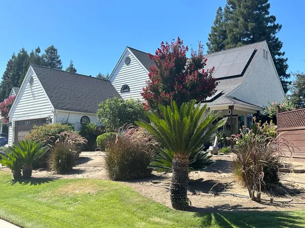 $555,000 | 581 West El Paso Avenue, Clovis, CA 93611