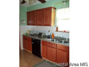 1212 South Street Springfield, IL 62703 - Photo 4 of 10