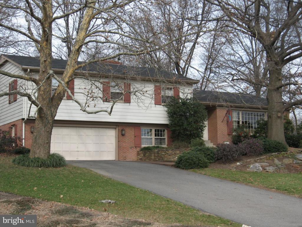 2395 Spring Valley Road Lancaster, PA 17601 - Photo 3 of 23 Gallery Image 3