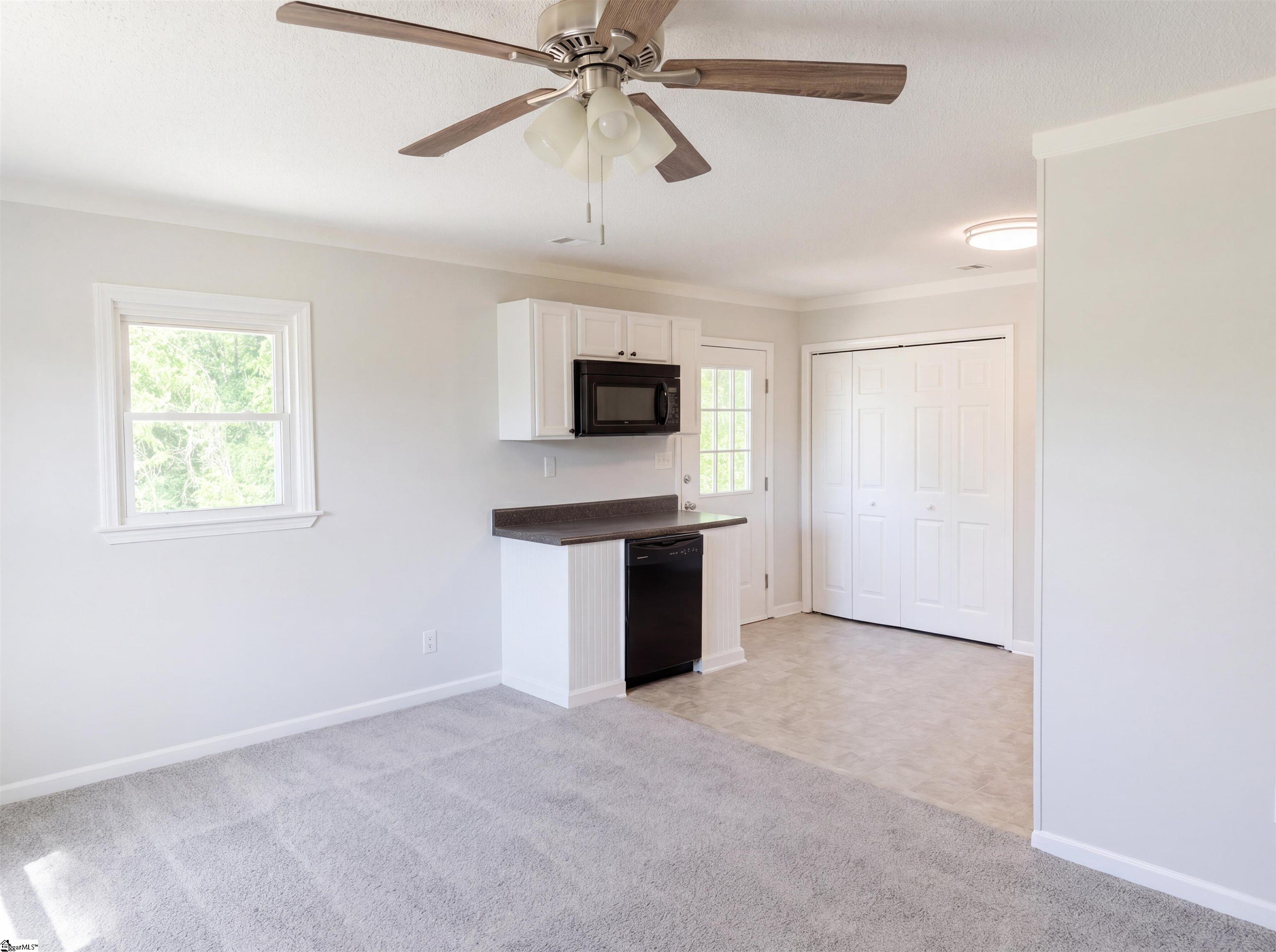 272 Wolfe Lane Inman, SC 29349 - Photo 3 of 19