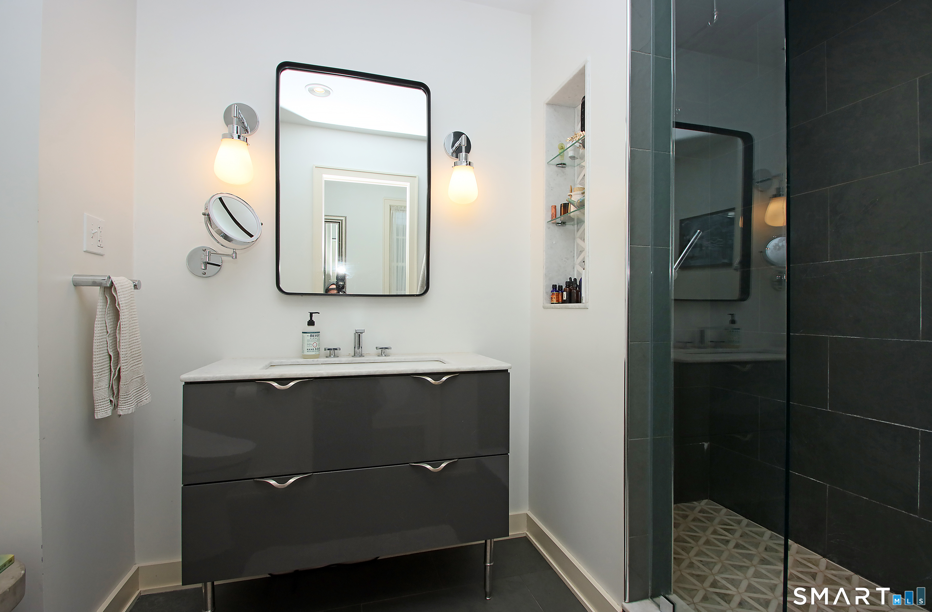 455 Barn Hill Road Monroe, CT 06468 - Photo 19 of 34 Primary full bath