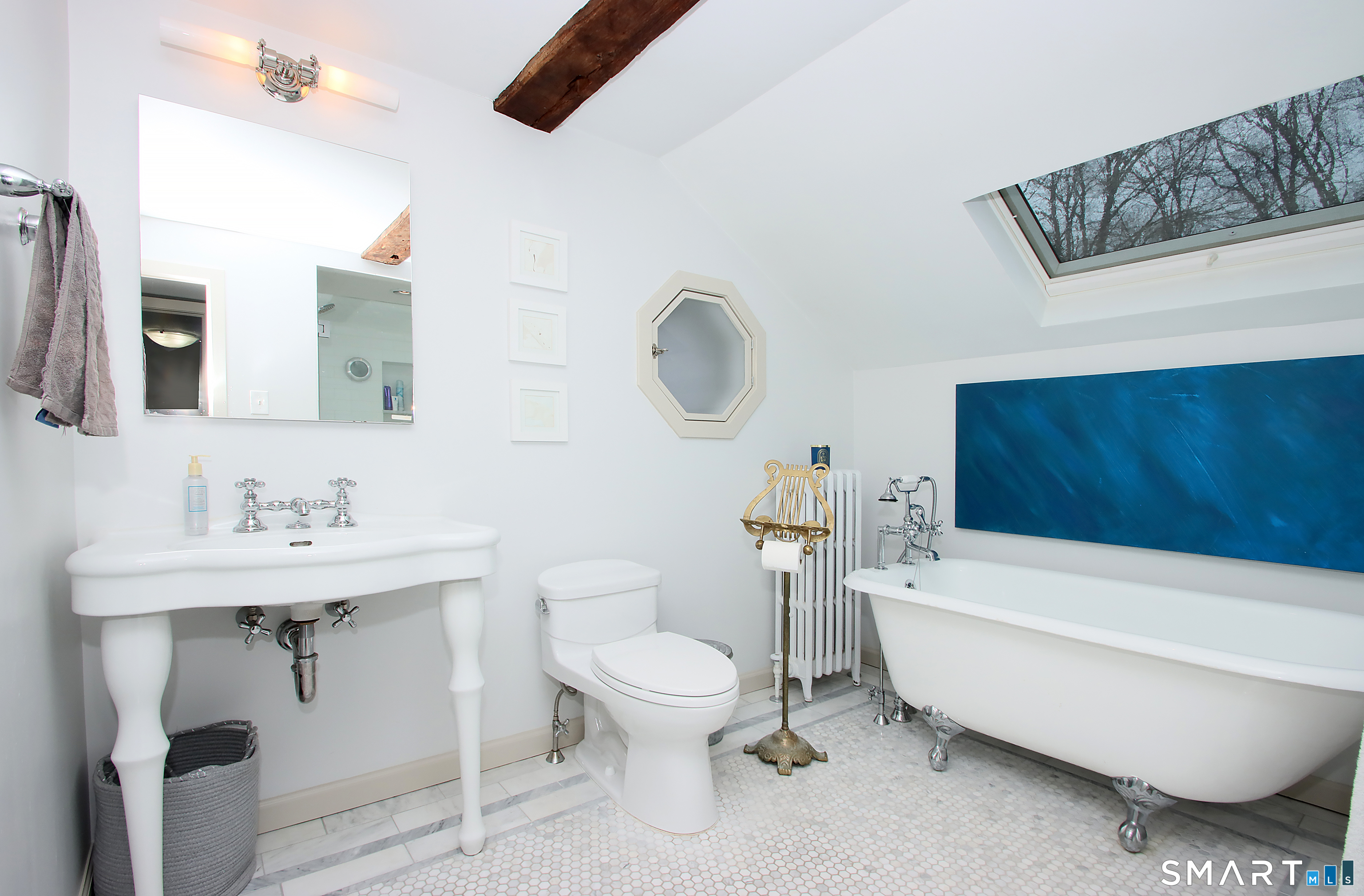 455 Barn Hill Road Monroe, CT 06468 - Photo 27 of 34 Second floor full bath