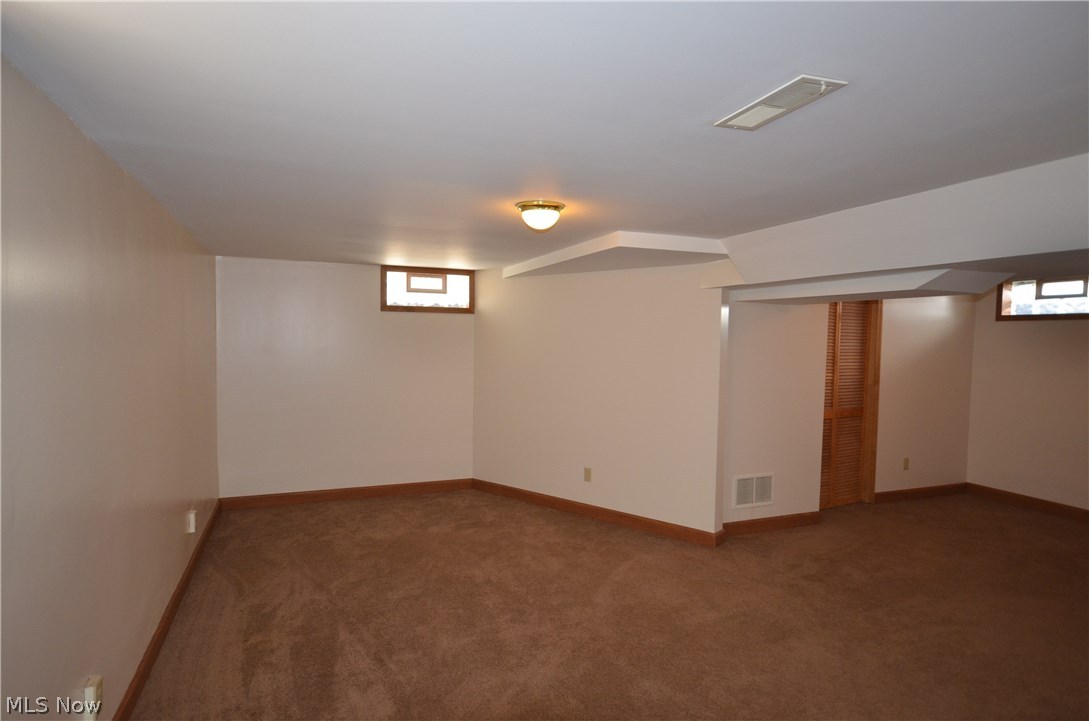 384 Lansing Road Akron, OH 44312 - Photo 16 of 21