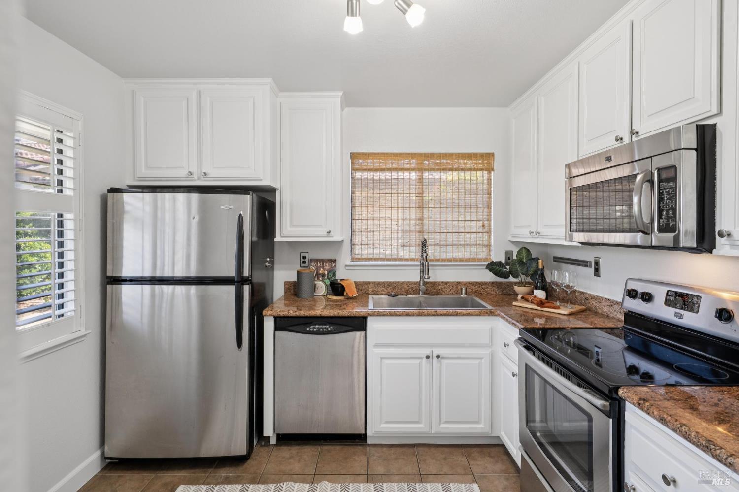 920 5th Street West, Unit R Sonoma, CA 95476 - Photo 16 of 37