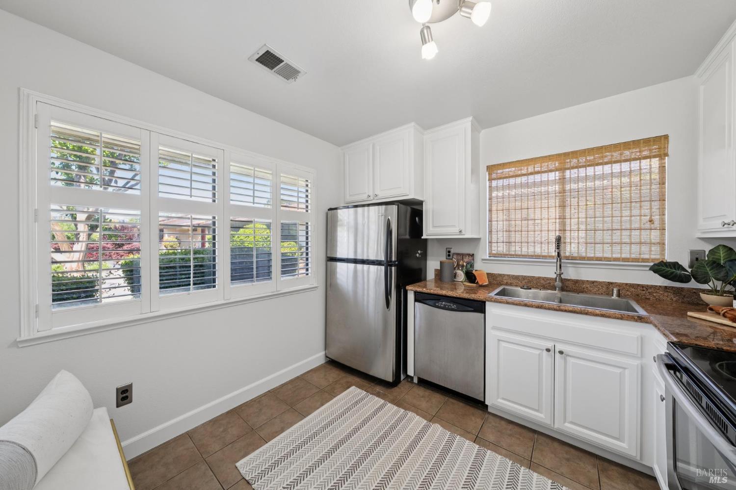 920 5th Street West, Unit R Sonoma, CA 95476 - Photo 17 of 37