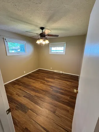 $284,900 | 219 River Drive, DeKalb, IL 60115