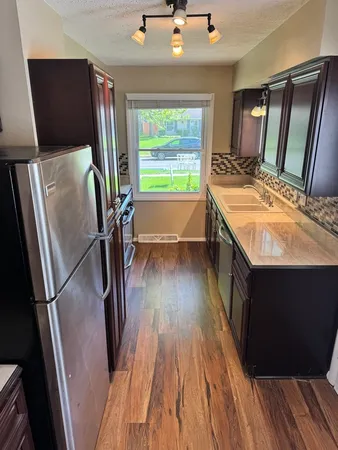 $284,900 | 219 River Drive, DeKalb, IL 60115