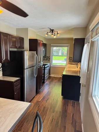 $284,900 | 219 River Drive, DeKalb, IL 60115