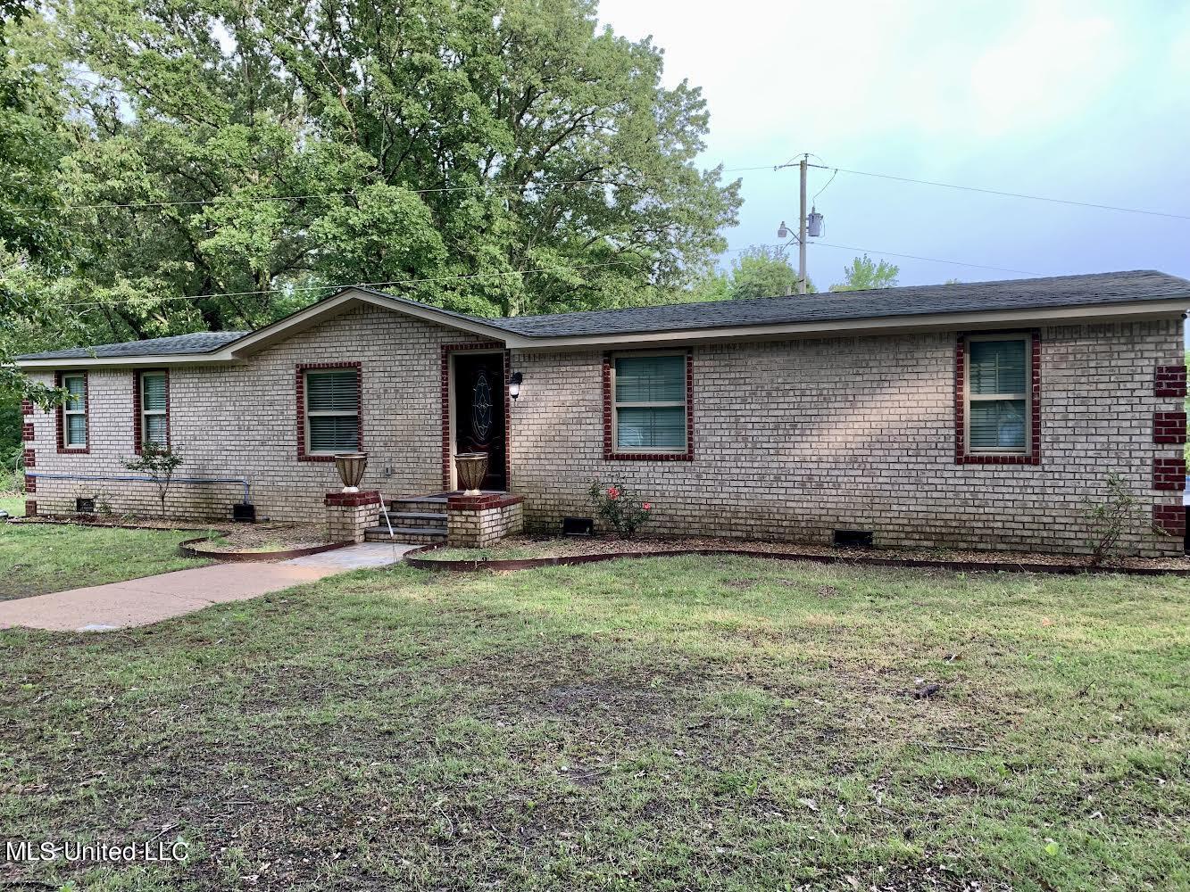 4144 Poplar Corner Road Lake Cormorant, MS 38641 - Photo 1 of 19 Front