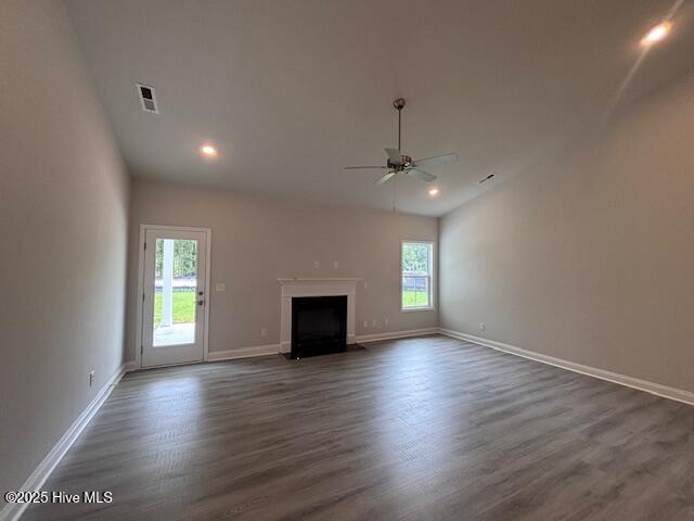 174 Cherry Laurel Drive Wallace, NC 28466 - Photo 12 of 20 Living Space