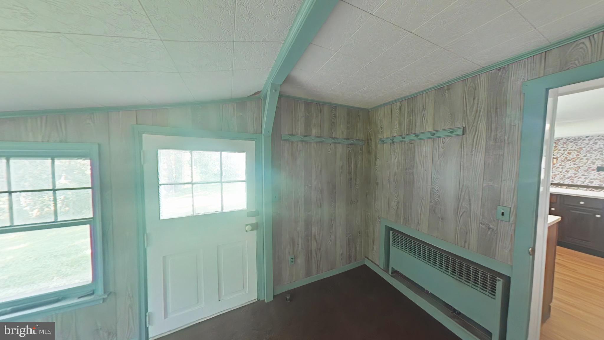 899 Shrivers Corner Road Gettysburg, PA 17325 - Photo 13 of 45 mud room