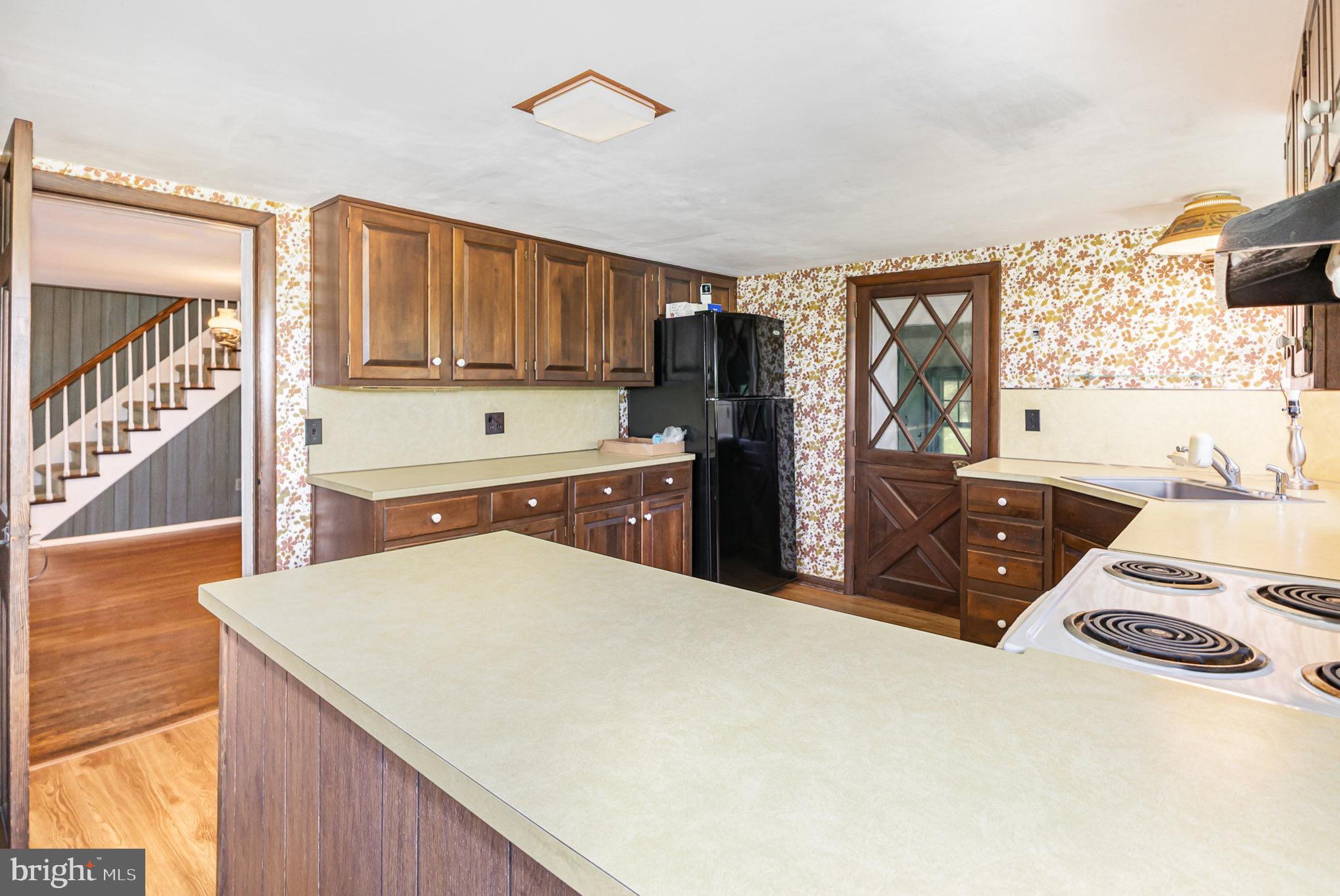 899 Shrivers Corner Road Gettysburg, PA 17325 - Photo 6 of 45 KITCHEN