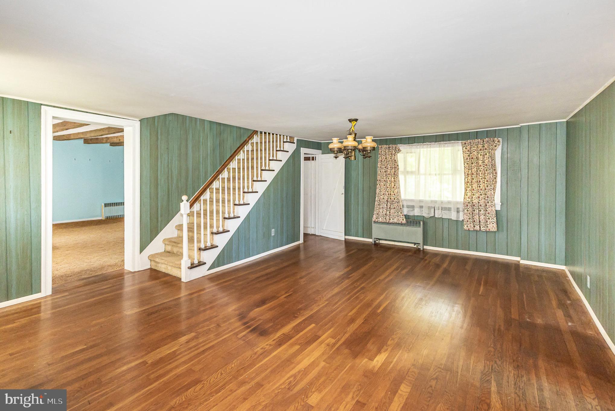 899 Shrivers Corner Road Gettysburg, PA 17325 - Photo 8 of 45 DINING