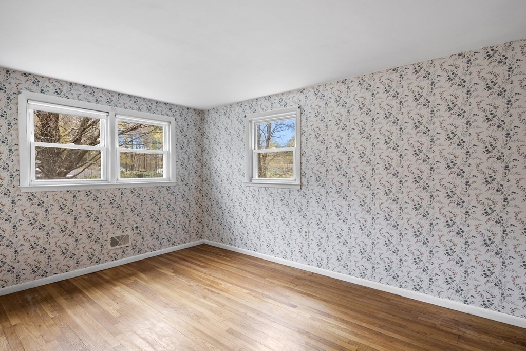 20 Dennison Road North Chelmsford, MA 01863 - Photo 10 of 36 Gallery Image 10