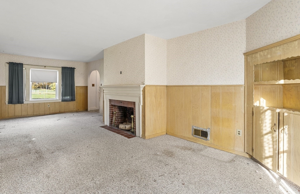 46 Sutton Street Peabody, MA 01960 - Photo 12 of 37