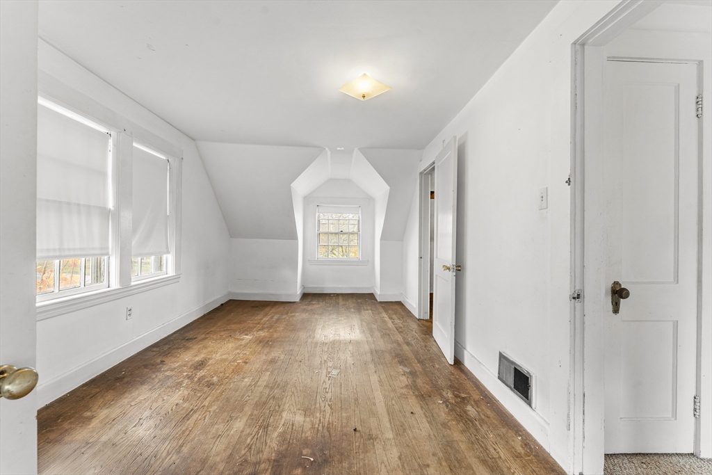 46 Sutton Street Peabody, MA 01960 - Photo 23 of 37