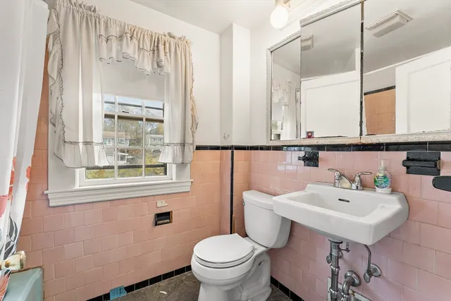 $550,000 | 46 Sutton Street, Peabody, MA 01960