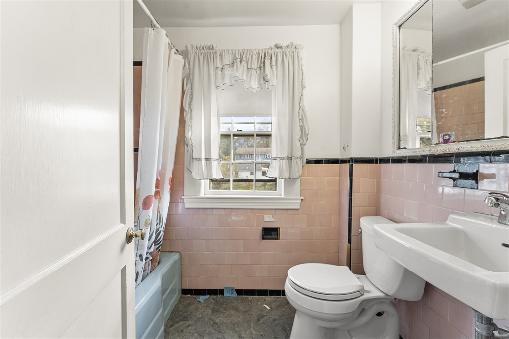 46 Sutton Street Peabody, MA 01960 - Photo 26 of 37