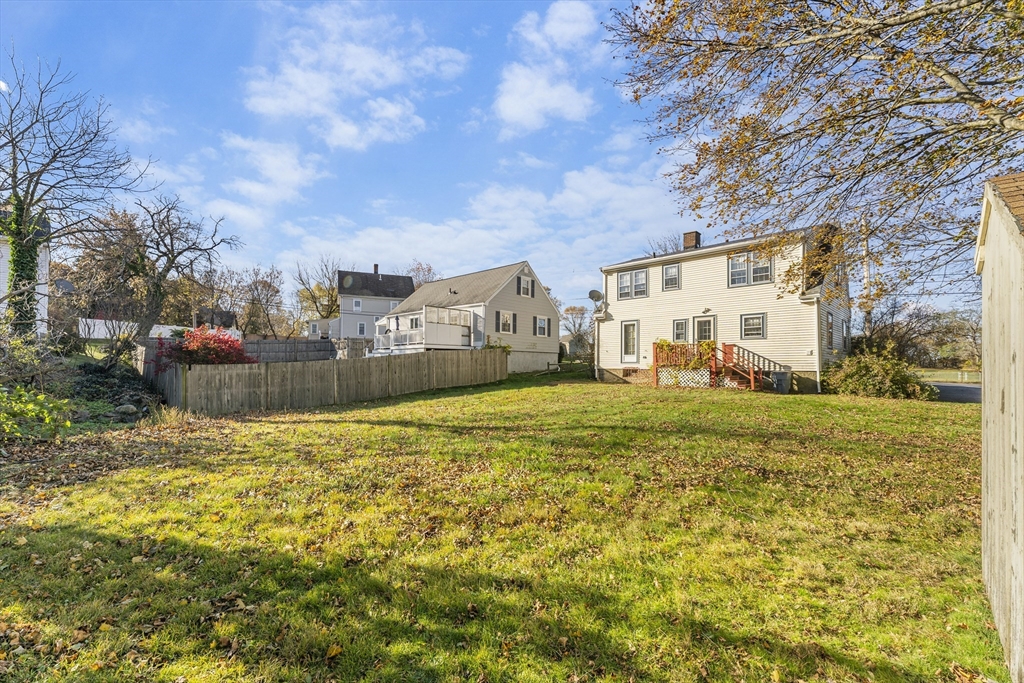 46 Sutton Street Peabody, MA 01960 - Photo 31 of 37