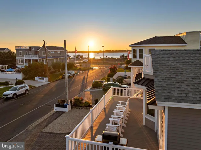 $1,776,000 | 369 West 10th Street, Ship Bottom, NJ 08008