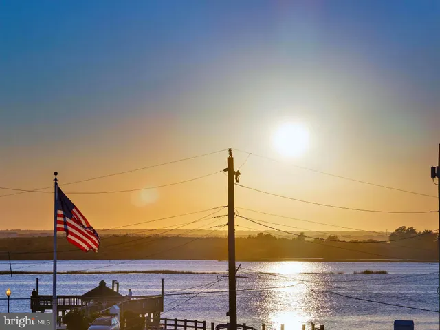 $1,776,000 | 369 West 10th Street, Ship Bottom, NJ 08008