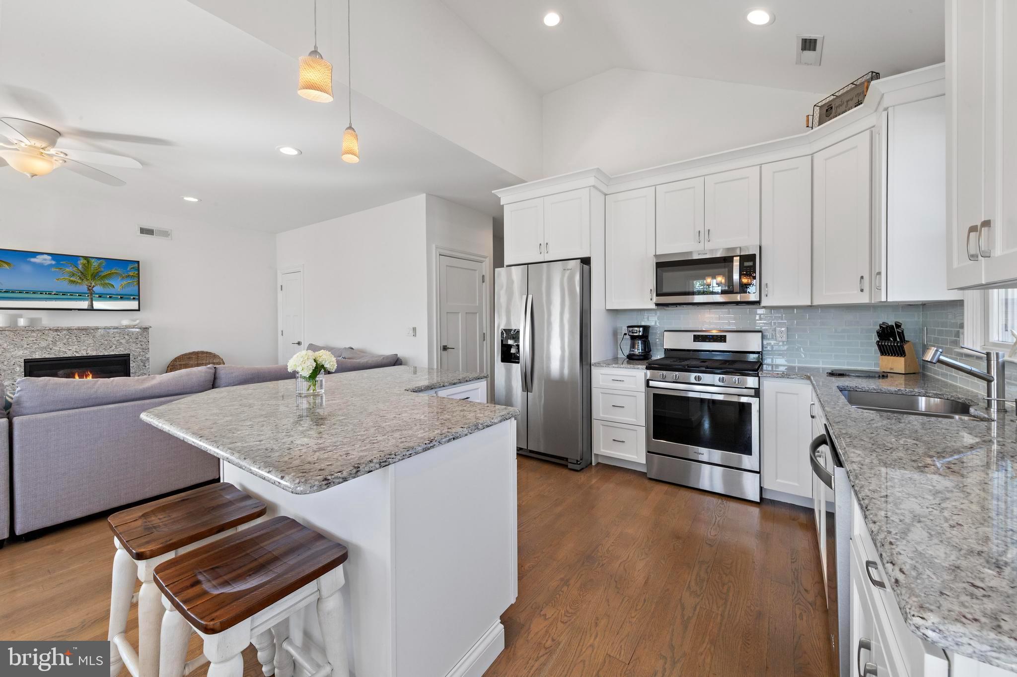 369 West 10th Street Ship Bottom, NJ 08008 - Photo 18 of 110