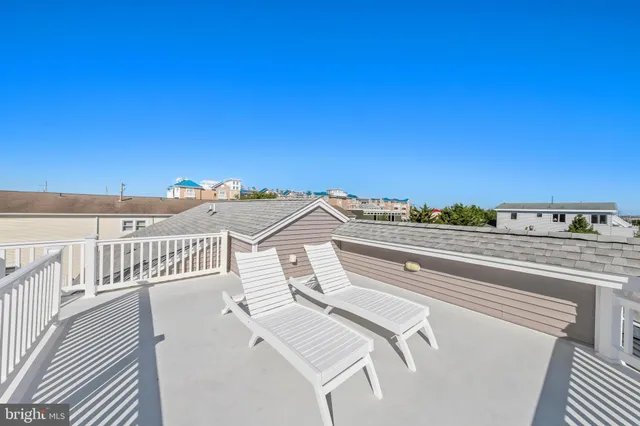 $1,776,000 | 369 West 10th Street, Ship Bottom, NJ 08008