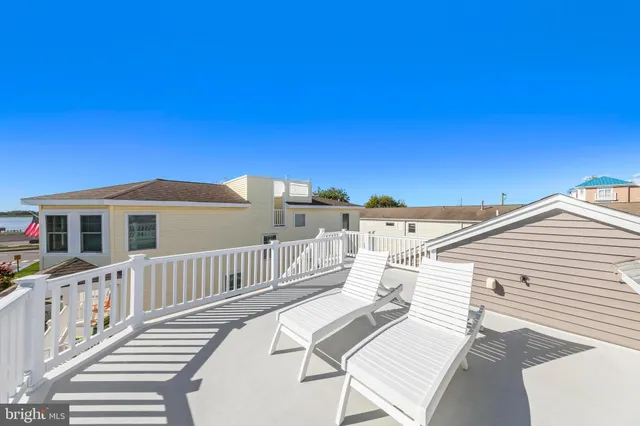 $1,776,000 | 369 West 10th Street, Ship Bottom, NJ 08008