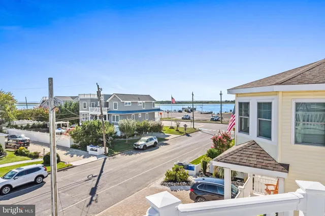 $1,776,000 | 369 West 10th Street, Ship Bottom, NJ 08008