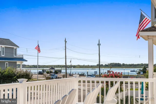 $1,776,000 | 369 West 10th Street, Ship Bottom, NJ 08008