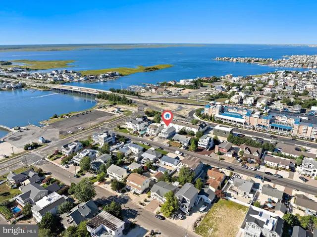 $1,776,000 | 369 West 10th Street, Ship Bottom, NJ 08008