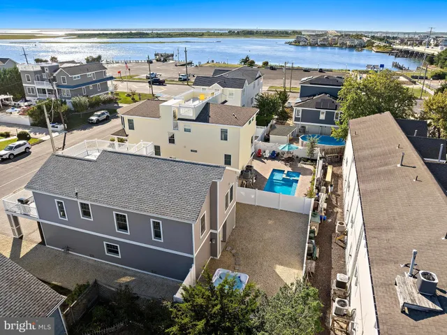 $1,776,000 | 369 West 10th Street, Ship Bottom, NJ 08008
