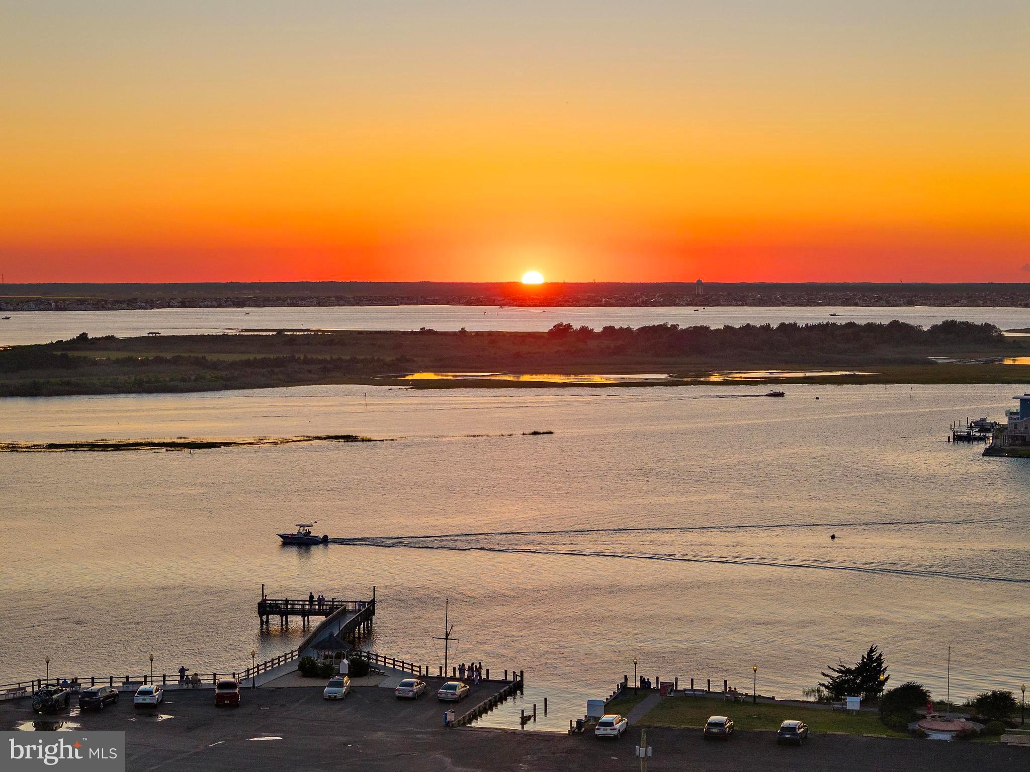 369 West 10th Street Ship Bottom, NJ 08008 - Photo 9 of 110