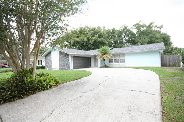 $2,350 | 17839 Sunrise Drive, Lutz, FL 33549