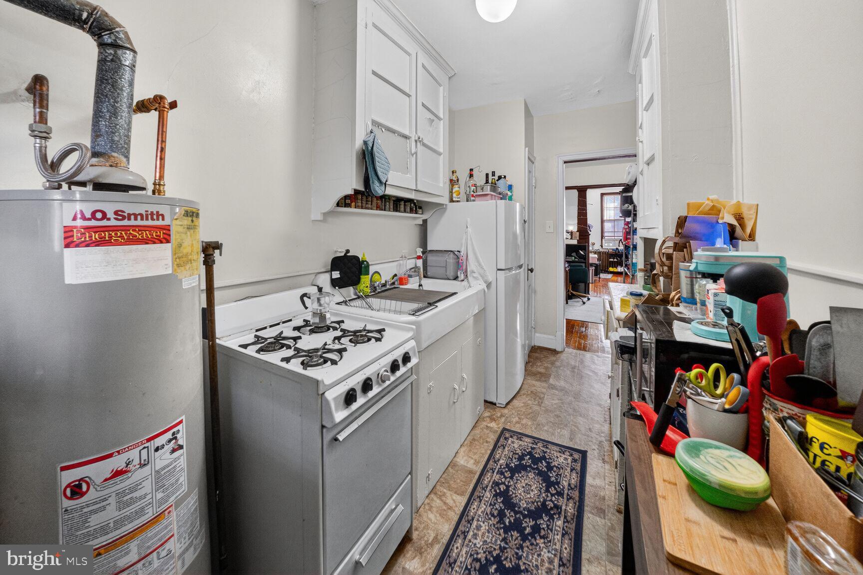 4004 7th Street Northeast Washington, DC 20017 - Photo 24 of 41 Unit 1 Kit gas cooking