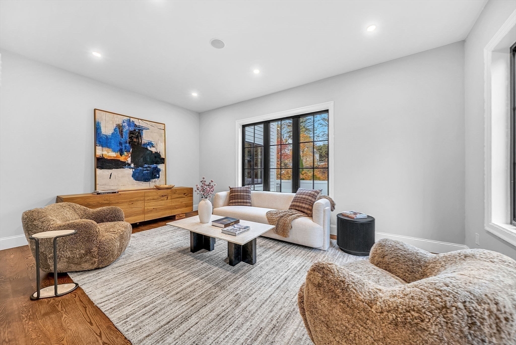 42 Bow Road Newton, MA 02459 - Photo 13 of 40