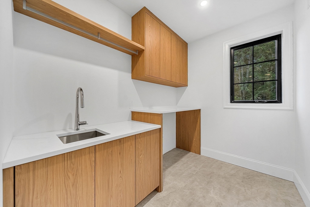 42 Bow Road Newton, MA 02459 - Photo 21 of 40