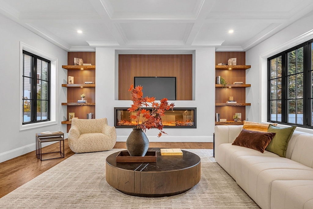 42 Bow Road Newton, MA 02459 - Photo 3 of 40